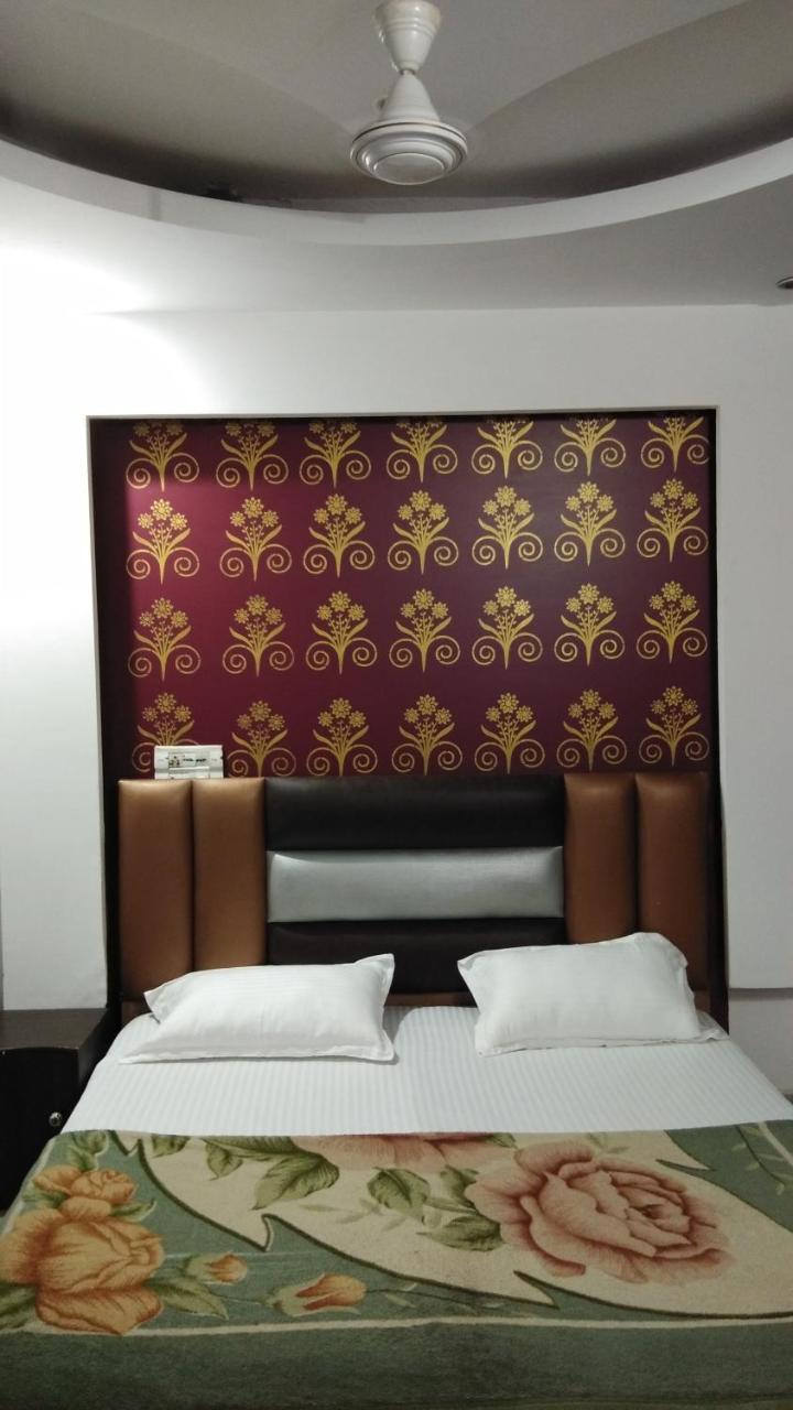 Hotel Euro International Nueva Delhi Exterior foto